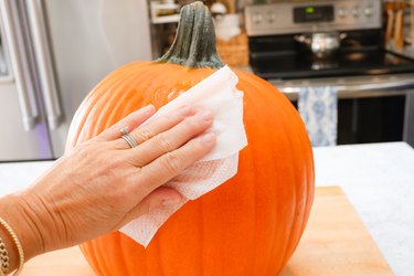 cleaning a pumpkin