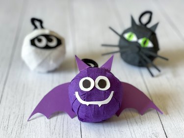 Halloween Bat, Mummy and Cat surprise balls