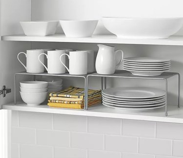 expandable cabinet shelves