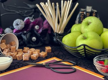 Materials needed for Hocus Pocus candy apples