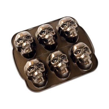 skull baking mold