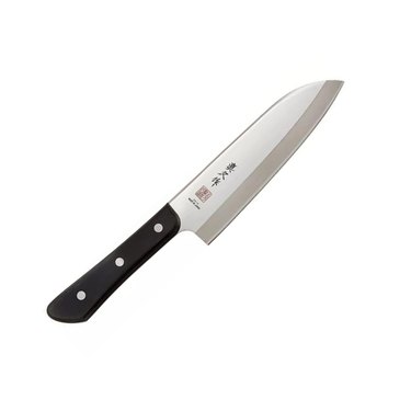 Mac santoku knife on a white ground