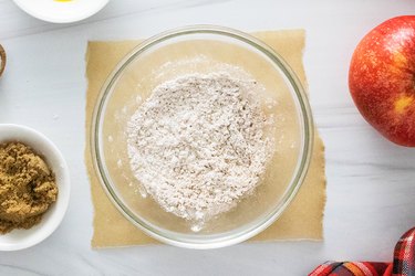 Dry ingredients for a single-serving apple cider donut