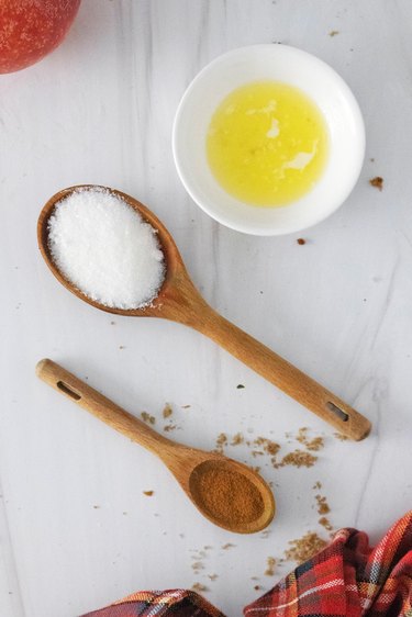 Ingredients for cinnamon sugar coating