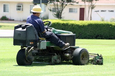 How to Replace the Lower Drive Belt on an MTD Riding Mower ehow