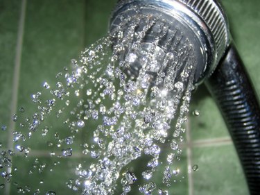 How to Clean a Bathroom Shower With Hydrogen Peroxide