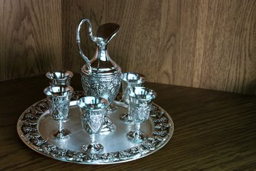 9 Tips on Cleaning and Caring for Silverplate Flatware or