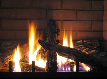 Wood Burning Fireplace - Fireplace Won't Stay Lit - Tips