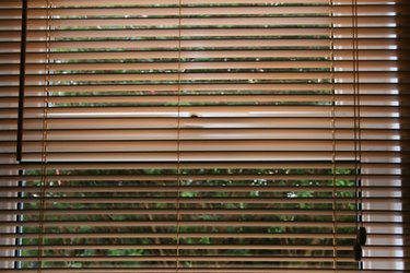 Do It Yourself Blind Repair : We sell blinds parts and string