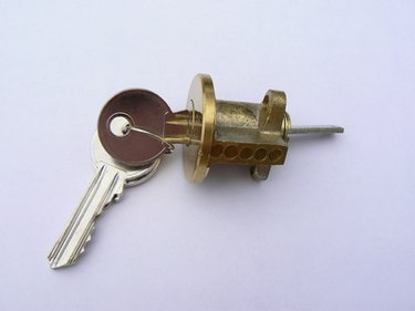 How To Remove A Broken Key From A Lock