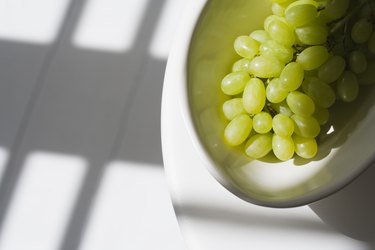 Grapes in bowl