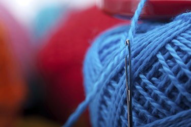 needle with yarn
