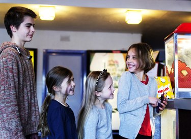 Queueing for popcorn