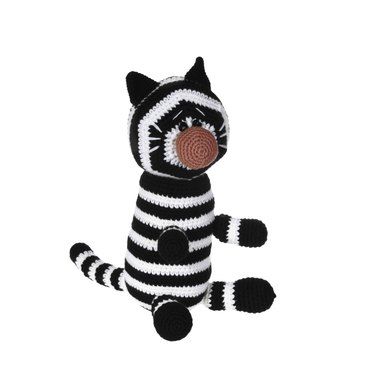 Knitted cat