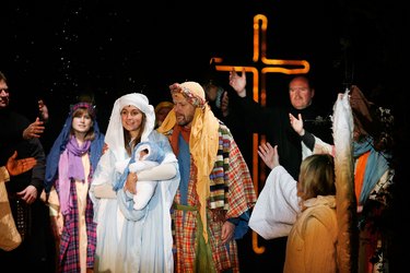 Wintershall Estate Stages Lavish Production Of The Nativity
