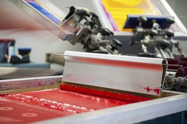 Advantages and Disadvantages of Screen Printing | eHow