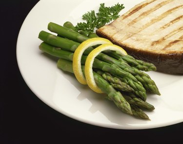 Grilled swordfish with asparagus