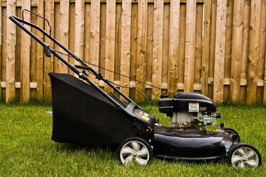 Fixing self deals propelled lawn mower