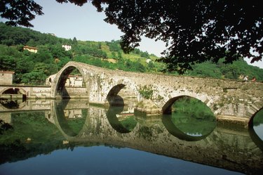 Bridge over a river, Ponte della Maddalena, Bagni di Lucca, Tuscany, Italy