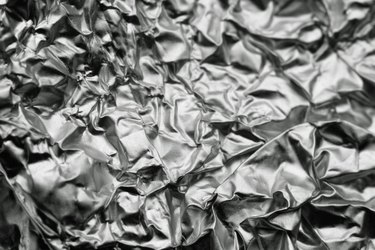 How to Use Aluminum Foil: Food, Cleaning, Crafts