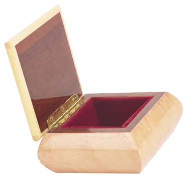 Create The Perfect Hinge On Small Boxes  Wooden box plans, Wood jewelry  box, Diy wood box