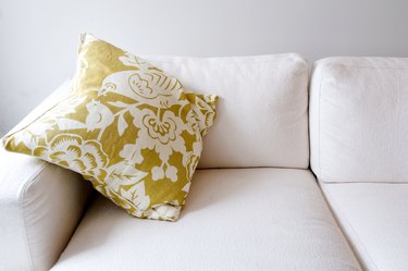 Pillow Tips That Will Change Your Sofa's Life - Nesting Place