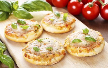 vegetarian mini pizzas