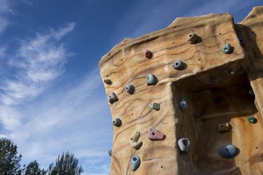 Climbing wall