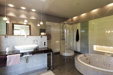 Luxurious bathing room