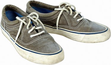 How to wash hot sale sperry canvas shoes