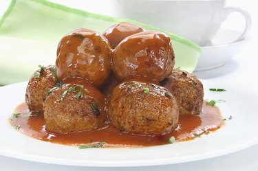 Fried pork meatballs