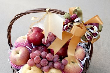 holiday fruit basket