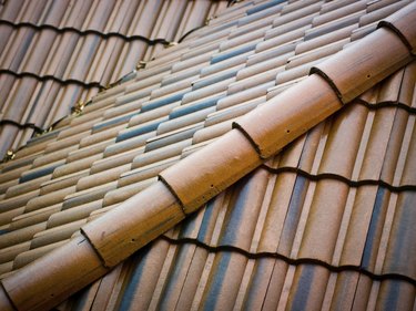 Ceramic roofing tiles