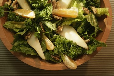 Mixed green salad with oranges and nuts
