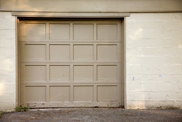 Is it Dangerous to Live Over a Garage? | ehow