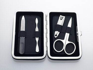 Grooming accessories kit