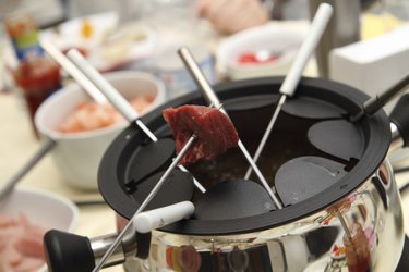 Meat fondue