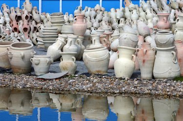 Ceramic pots for sale in outdoor market