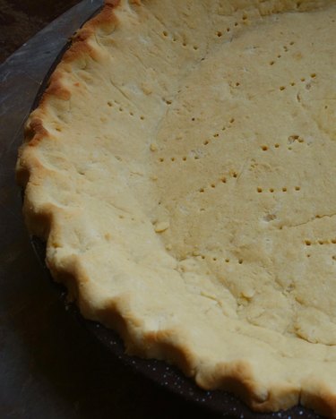 Gluten-free and low-carb coconut flour rolled pie crust