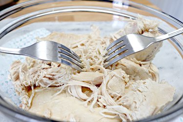how to cook chicken breast from frozen in an Instant Pot