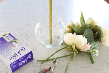 Measure vases for stem height
