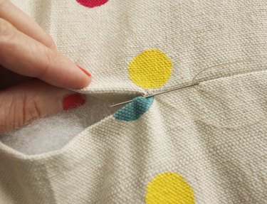 Create a stitch on the opposite side.