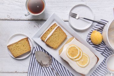 Copycat Starbucks Lemon Loaf Cake Recipe