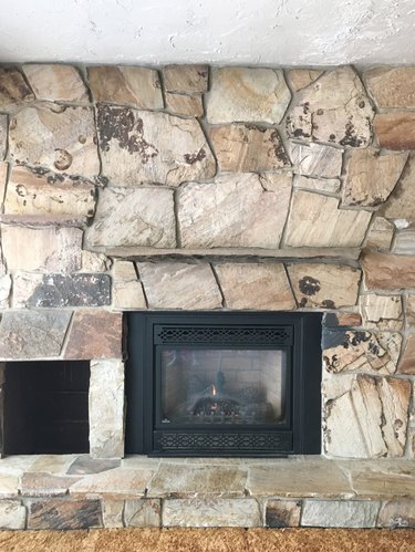 How to Update a Rock Fireplace By Using Paint