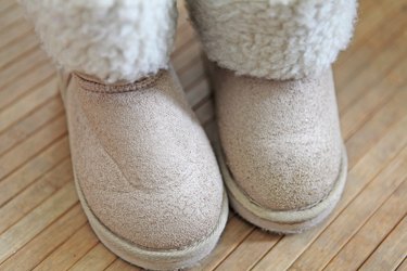 Cleaning ugg store slippers inside