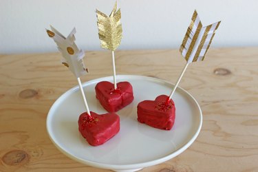 Cupid's Arrow Cake Pops