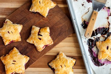 Star-shaped berry hand pies