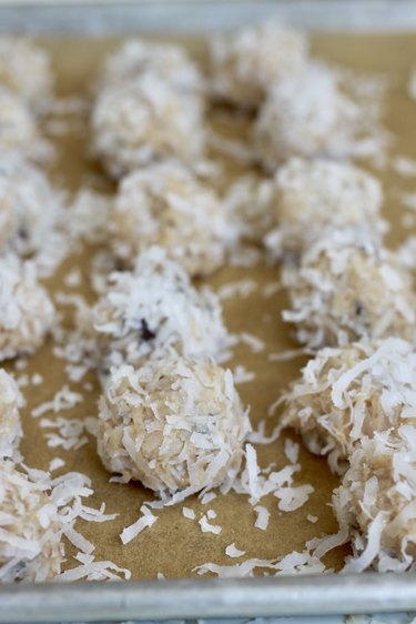 rolled coconut snowball cookies