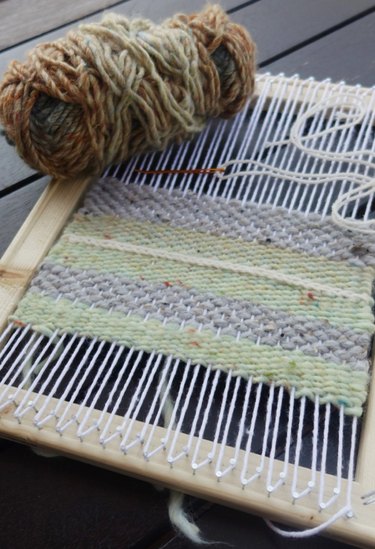 DIY Simple Weaving Loom