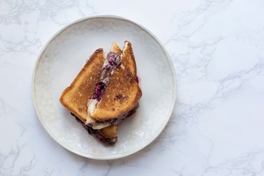 Dessert Grilled Cheese Recipes | eHow